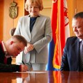 Vuk Trajković se dokazao radom: Istorijski trenutak, mladić sa Daunovim sindromom dobio ugovor o zaposlenju