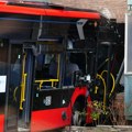 Školski autobus sa 20 dece udario u zid, hitne ekipe na licu mesta! Teška nesreća u Nemačkoj