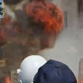Drama u Tirani: Protest započet molotovljevim koktelima i bakljama, demonstranti traže ostavku gradonačelnika (video)