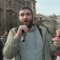 Nikola Ristić na protestu nakon privođenja: „Iz Novog Sada mora da pukne, a onda šta bude“