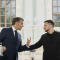 Makron: Francuska se konsultuje sa partnerima da sa trupama podrži Ukrajinu
