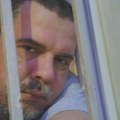 "Izbacili su me iz kuće i pozvali policiju!" Pevač ponovo završio na psihijatriji, evo ko ga je smestio tamo