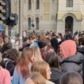 Gimnazijalci iz Niša protestovali u znak podrške Dijani Hrki