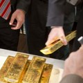 Zlato prešlo istorijski prag od 5.000 dolara – „anti-Trampova investicija