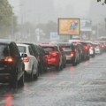 VIDEO Dramatični prizori iz Surčina: Oluja stigla u Beograd, nebo potpuno sivo, vozila se jedva kreću