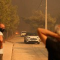 Bukti novi požar u Grčkoj: Stanovnicima naređena evakuacija, nebo nadleću avioni i helikopteri (video)