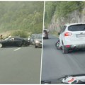 Žestok udes na Zlatiborskom putu: Vozilo se poprečilo, delovi rasuti svuda! Stvaraju se duge kolone (video)