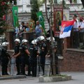 „Ubij pedera“: Klinci skandiraju, a građani pozdravljaju aplauzom