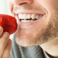 Namirnice koje mogu da vam pomognu da prirodno izbelite zube