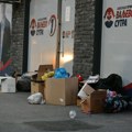 Smećem na prostorije SNS