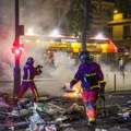 Pariz: veliki požar zahvatio osmospratnicu, gasi ga 180 vatrogasaca