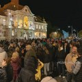 Ispisivanjem brojeva 11:52 na Trgu slobode, Zrenjaninci najavili doček Vrščana i povorku za Novi Sad 1. novembra [FOTO]…