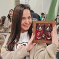 Iz Uzbekistana je stigla u Kragujevac zbog ljubavi: "Umetnost je most između moja dva doma" (FOTO)