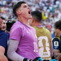 Paragvajski heroj: Prodao opremu da bi prehranio prevremeno rođenog sina