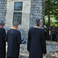 Nepokretnu mariju su živu spalili u kući: Komemoracija SNV povodm 31. godišnjice zločinačke "Oluje" održana u Komiću kod Udbine…