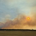 Екипа Инсајдера у селу Шушара, ветар распламсао пожар у Делиблатској пешчари (ФОТО)