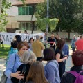 FOTO, VIDEO "Dokle više": Održan protest prosvetara u Bačkoj Palanci, novi skup u četvrtak