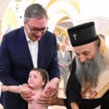 Vučić krstio Lazara (1) sa KiM "Kao ponosni kum, preuzimam jednu od najsvetijih dužnosti"