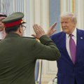 Tramp oduševio saudijske generale: Oni mu salutirali, pogledajte šta je uradio (video)