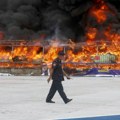 Ovako gori 300 miliona dolara droge Plamen zahvatio zaplenjene narkotike, crni dim prekrio nebo (foto)