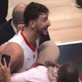 VIDEO Ovo će naljutiti mnoge: Pogledajte šta je urlao Šengun posle pobede nad Srbijom, majka ga grlila, a on psovao