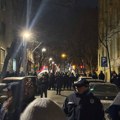 Dva kordona policije razdvajaju fašite i antifašiste u centru Beograda