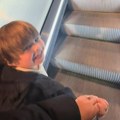 7 miliona ljudi bruji o snimku mame i sina: Rođendanska želja dečaka rasplakala ceo svet!
