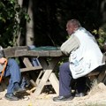 Šta penzioneri najviše kupuju kada stigne penzija: Tri stvari su im prioritet