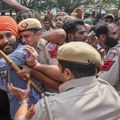 Na protestima u Nju Delhiju uhapšene stotine demonstranata