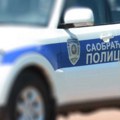 Maloletnik bežao od policije u Vranju, udario u službeno vozilo i povredio nekoliko policajaca