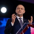 Poljski predsednik okrenuo avion usred leta nakon dramatičnih vesti iz zemlje: Policija upala u Ustavni sud