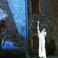 Skandal nad skandalima na Cetinju: NJegoš u senci Severine - pevačica u slavu najvećeg ikada na bini izvodi gimnastiku…