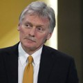 Peskov: Laž je da se Rusija obratila Americi sa predlogom o „zamrzavanju” odnosa sa Ukrajinom