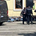 Tuča „grobara“ i „delija“ u centru Beograda: Koristili palice i pirotehniku, policija ih silom rasterala