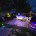Povređene dve devojke: Težak udes u Novom Pazaru, automobil završio na krovu - prve slike s mesta nesreće (foto)