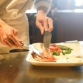 Ako sve ne pojedete kazniće vas Ovaj restoran uveo neobičnu meru evo i zbog čega