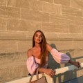 Ova strankinja biće kuma našoj influenserki! Iako je udata za našeg glumca tvrdi: "Pitaću Chat GPT za običaje"