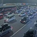 Devet sati čekanja i niko ne zna kad će kraj. Kolone se ne pomeraju