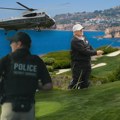 Tramp o hapšenju naoružanog muškarca na golf terenu: Definitivno sam značajan! Osumnjičeni snimao agente pred dolazak šefa…