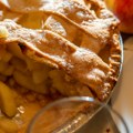 Slasniju posnu pitu s jabukama niste probali! Provereni recept bez jaja, mleka i margarina, a tajna je u ova 2 sastojka