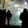 Mirnija noć u Francuskoj, Makron održao hitan sastanak vlade