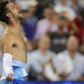 Ameri, gledajte SAD ovo! Novak Đoković jednim potezom ostavio teniski svet u čudu (video)