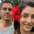 Dudaš na romantični medeni mesec sa Anđelom poveo taštu: Branka Pujić se ne odvaja od zeta i ćerke (FOTO)