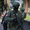 Žandarmerija do zuba naoružana na ulicama! Tržni centri u Srbiji prepuni policije