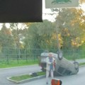 Prevrnuo se automobil u Nišu, dvoje povređenih