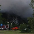 Požar još besni u zgradi bolnice: Građani odmah da napuste zonu opasnosti