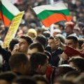 (Фото) Хиљаде људи на улицама Софије Окупљени формирали људски ланац око зграде парламента, протест успео