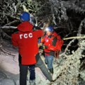 Traumatična noć u šumi zbog jednog pogrešnog koraka! Krenuli u šetnju po planini, pa se izgubili u nedođiji, baterija telefona…