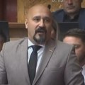 Петрашиновић (СНС) „бранио“ промене изборних закона у Крагујевцу
