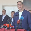 Vučić u obilasku fabrike Jumko: Uložićemo u novu opremu 140 hiljada evra u narednih 14 dana